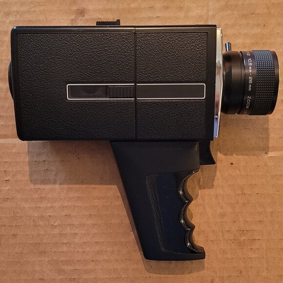 VTG Bell & Howell Director Series XL Movie Cam w/Case and Manual Not Working - Picture 3 of 12